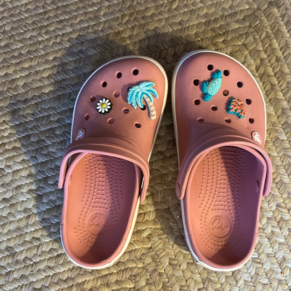 Size 4 to 6 crocs